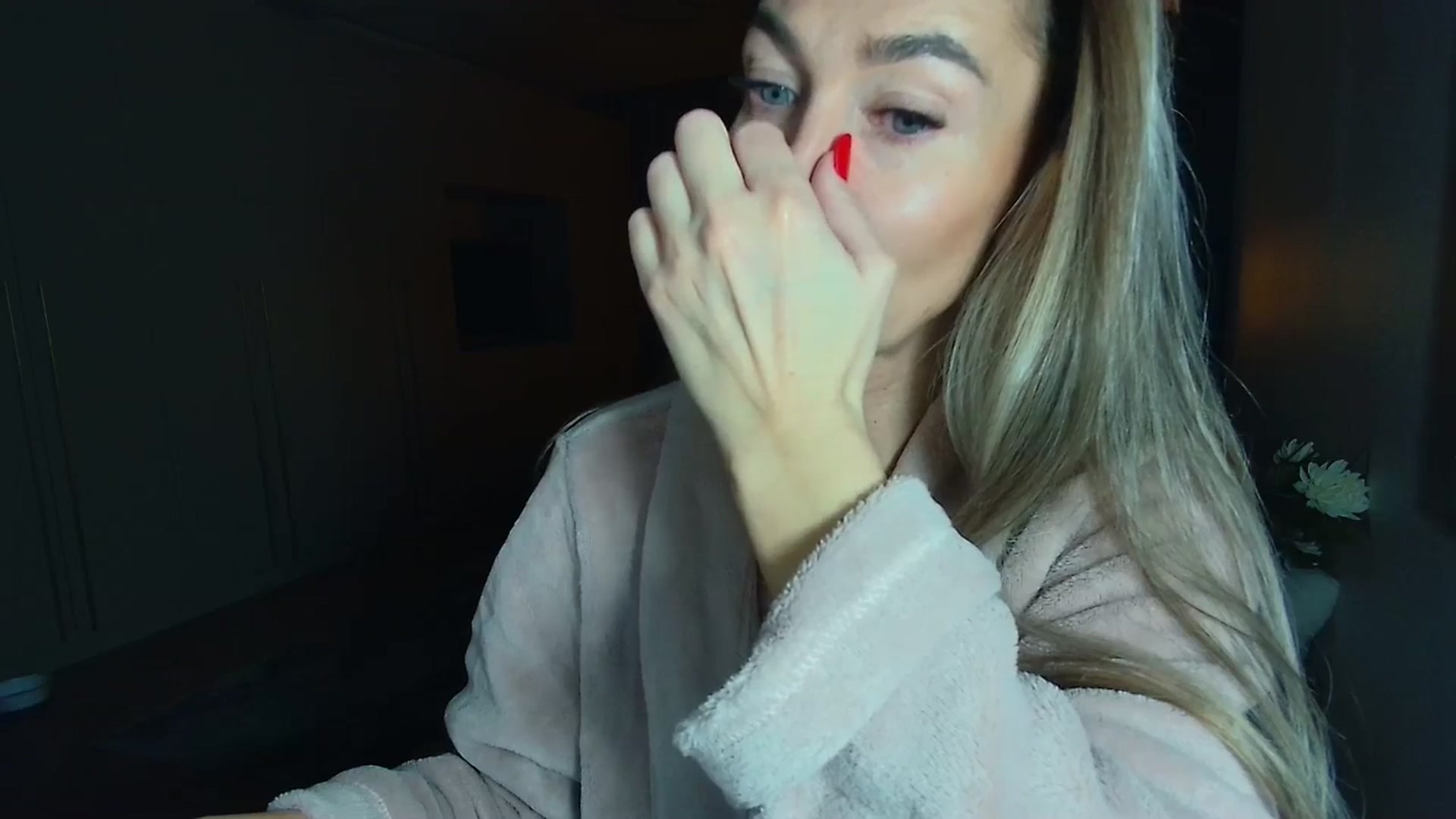 Gallery image thumbnail from Mystery_C's myfreecams stream on, 12/30/2025, 23:17 image 7 of 20