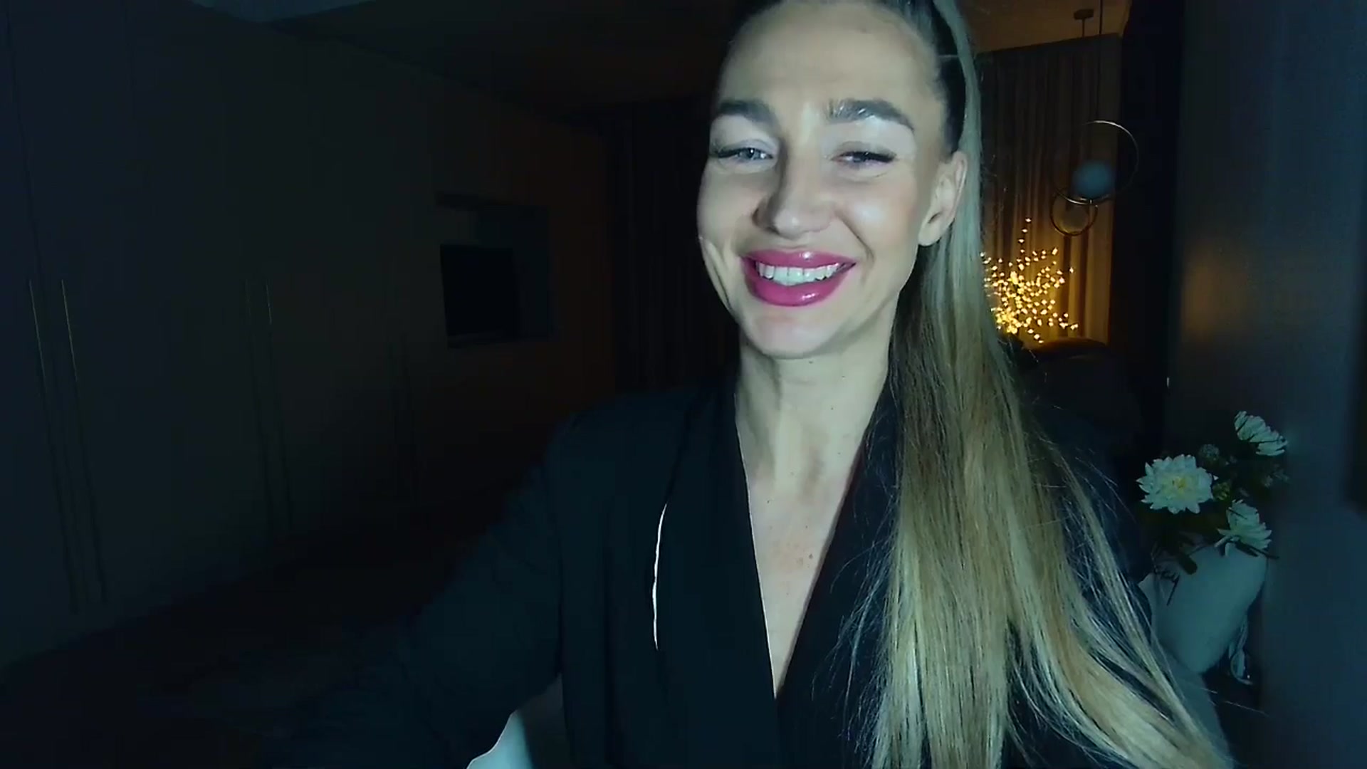 Gallery image thumbnail from Mystery_C's myfreecams stream on, 01/06/2026, 23:07 image 2 of 20