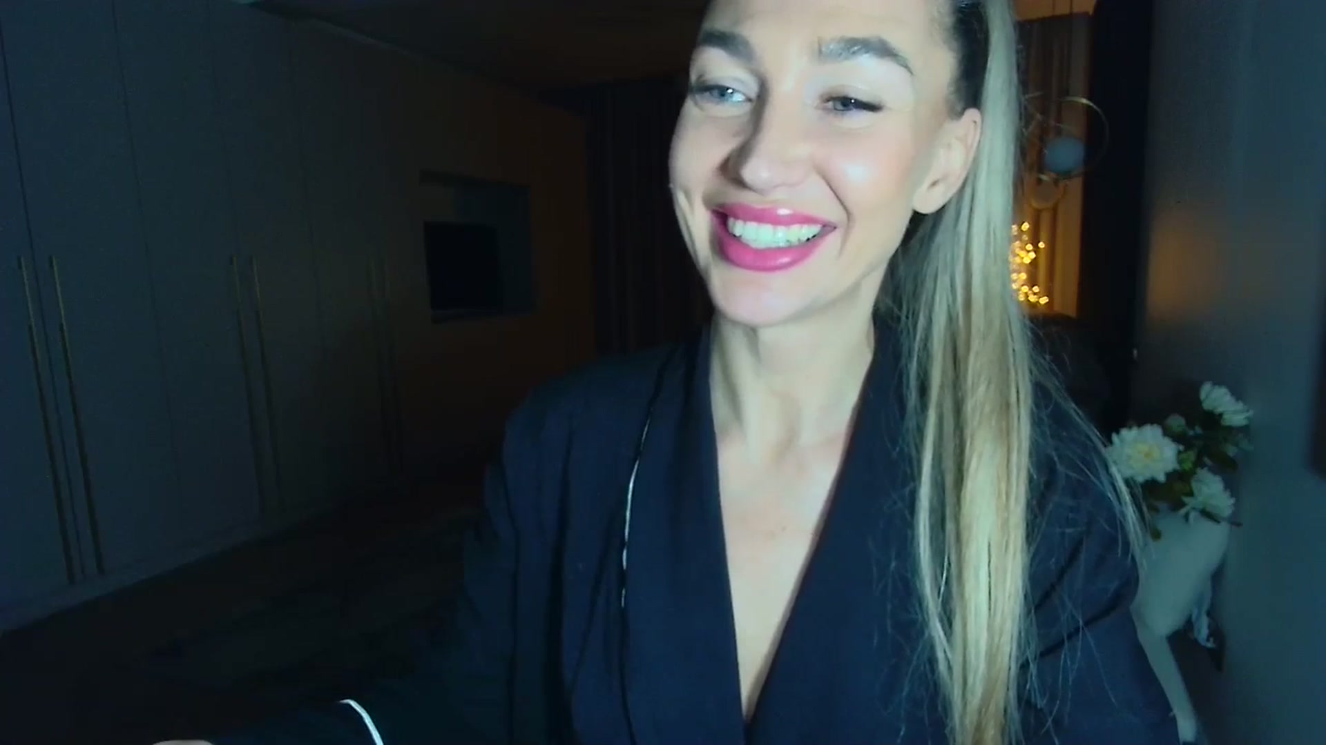 Gallery image thumbnail from Mystery_C's myfreecams stream on, 01/06/2026, 23:07 image 8 of 20