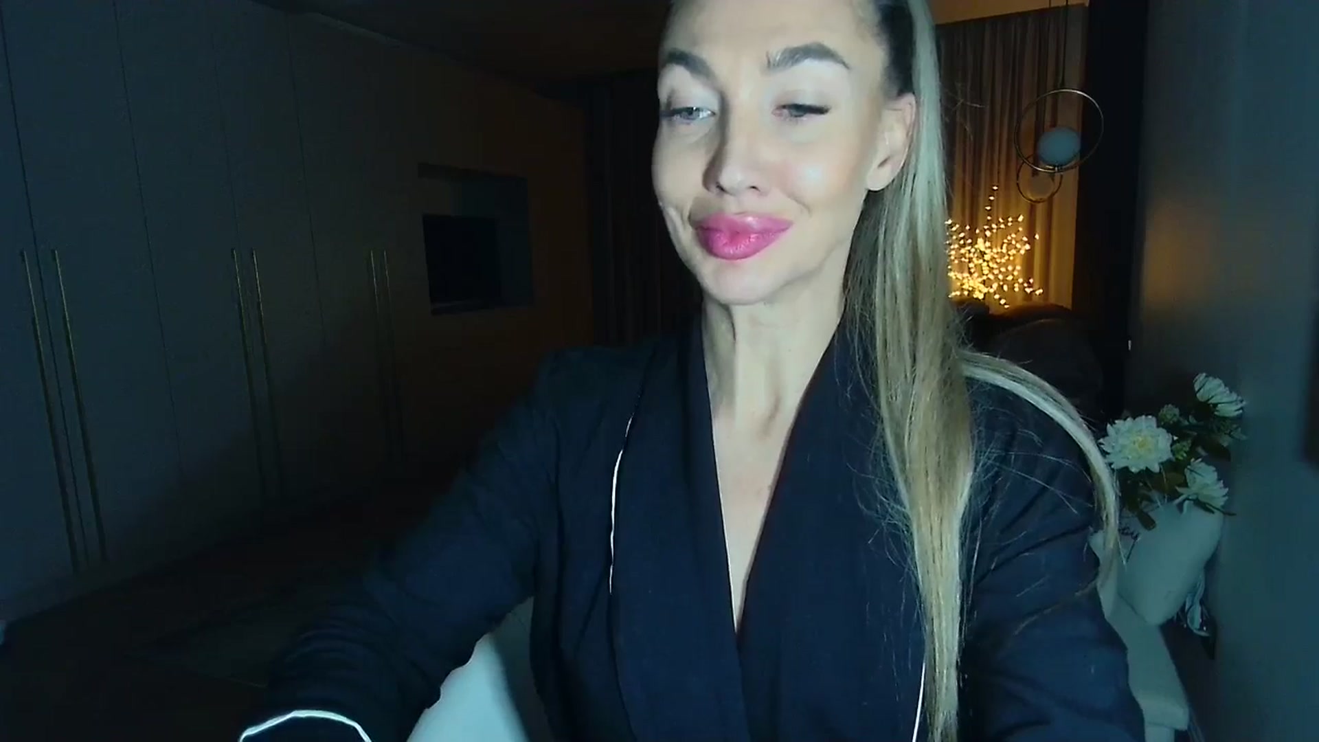 Gallery image thumbnail from Mystery_C's myfreecams stream on, 01/06/2026, 23:07 image 13 of 20