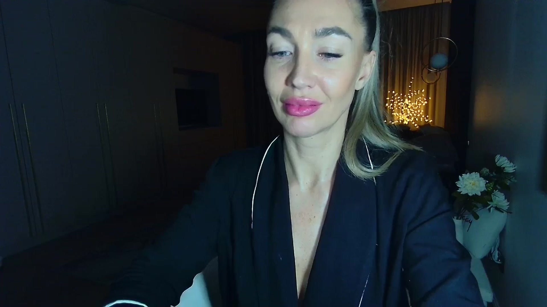 Gallery image thumbnail from Mystery_C's myfreecams stream on, 01/06/2026, 23:07 image 18 of 20