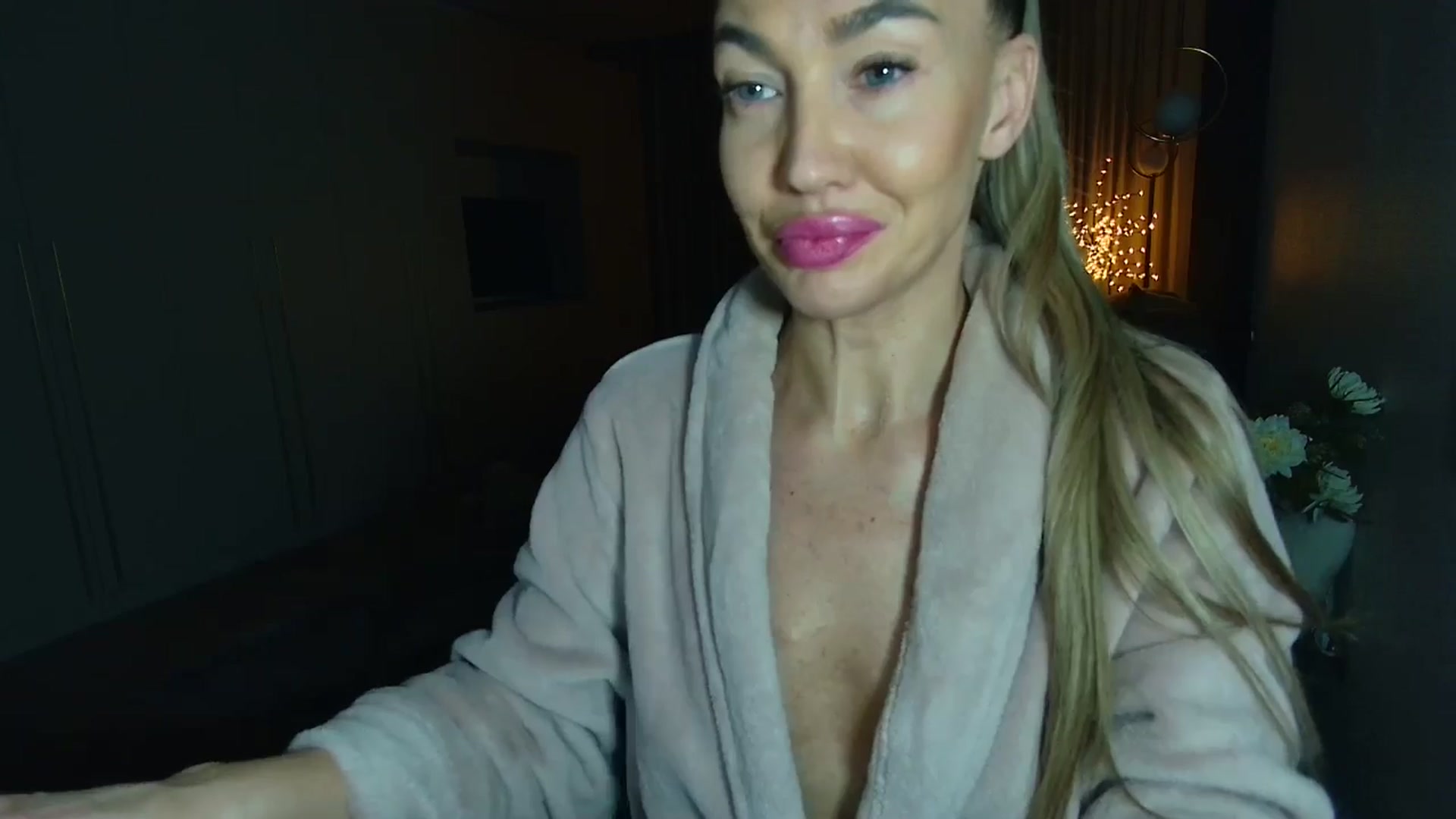 Gallery image thumbnail from Mystery_C's myfreecams stream on, 01/12/2026, 22:44 image 8 of 20