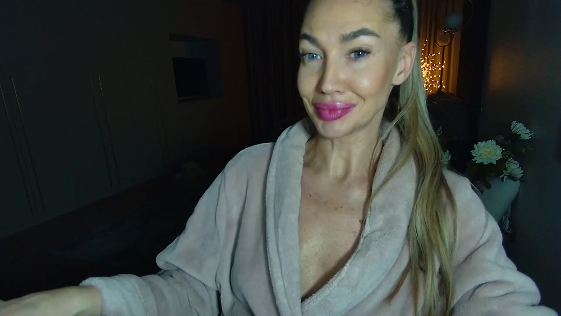 Gallery image thumbnail from Mystery_C's myfreecams stream on, 01/12/2026, 22:44 image 13 of 20