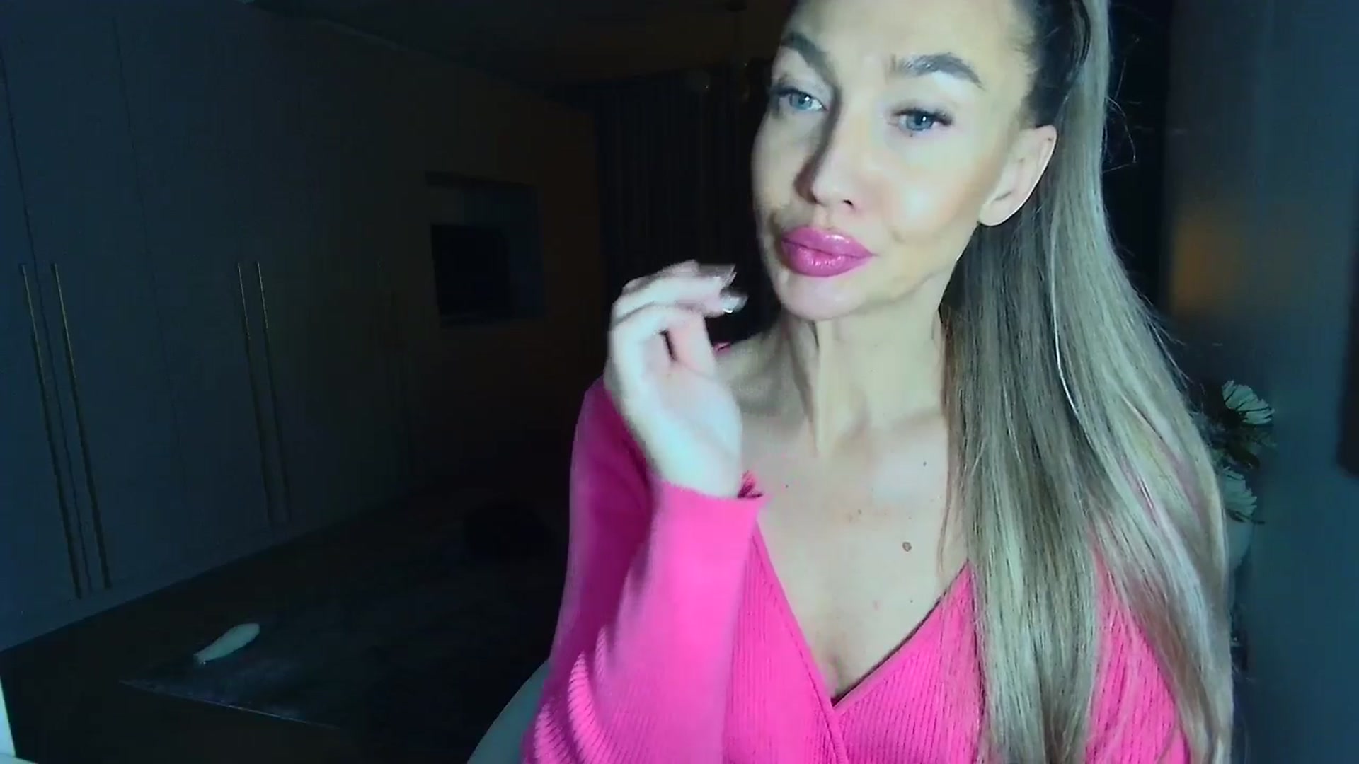 Gallery image thumbnail from Mystery_C's myfreecams stream on, 01/22/2026, 23:33 image 9 of 20