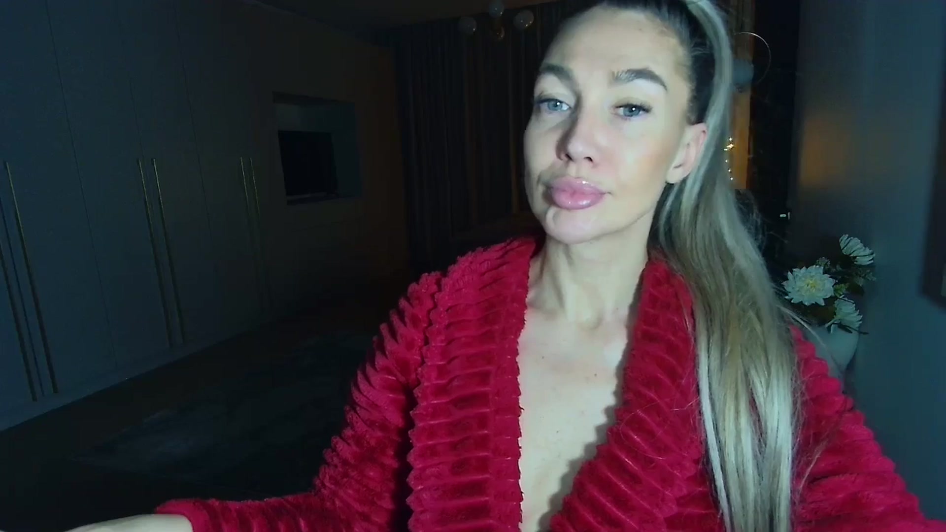 Gallery image thumbnail from Mystery_C's myfreecams stream on, 01/27/2026, 22:49 image 14 of 20