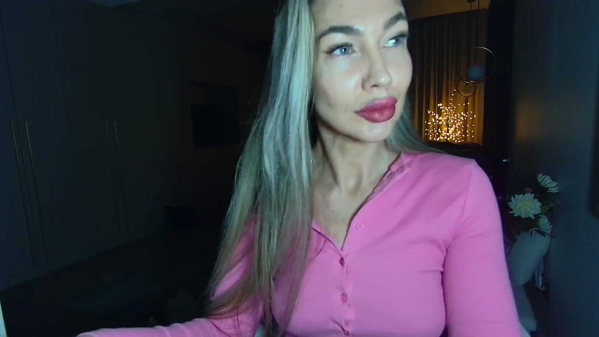 Gallery image thumbnail from Mystery_C's myfreecams stream on, 01/29/2026, 23:02 image 3 of 20