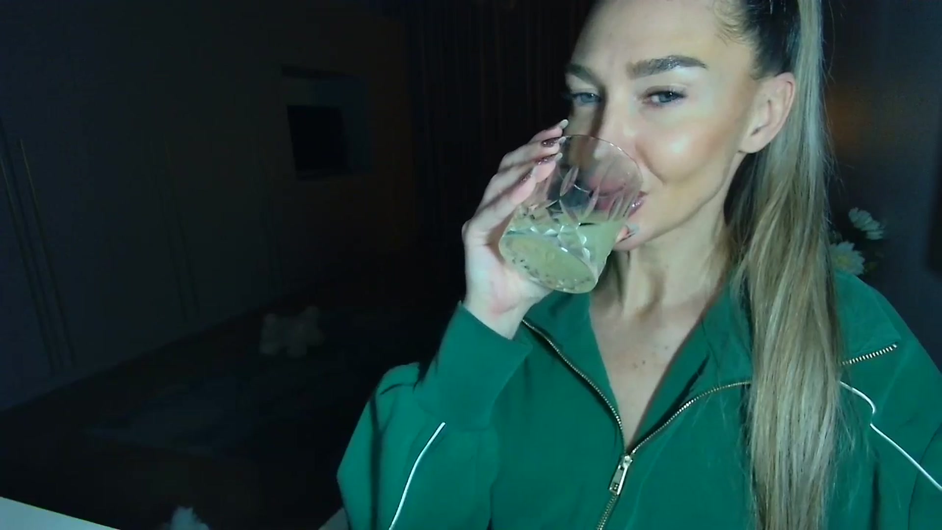 Gallery image thumbnail from Mystery_C's myfreecams stream on, 02/06/2026, 22:47 image 14 of 20