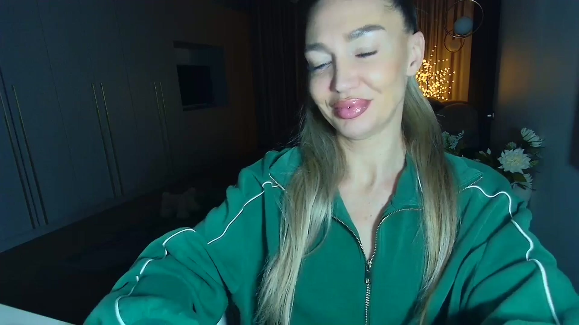 Gallery image thumbnail from Mystery_C's myfreecams stream on, 02/06/2026, 22:47 image 2 of 20