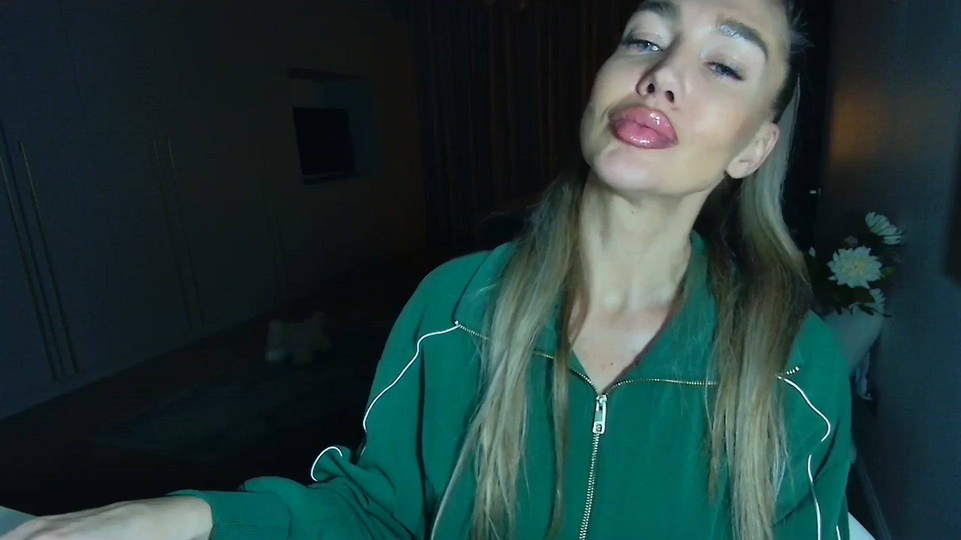 Gallery image thumbnail from Mystery_C's myfreecams stream on, 02/06/2026, 22:47 image 6 of 20