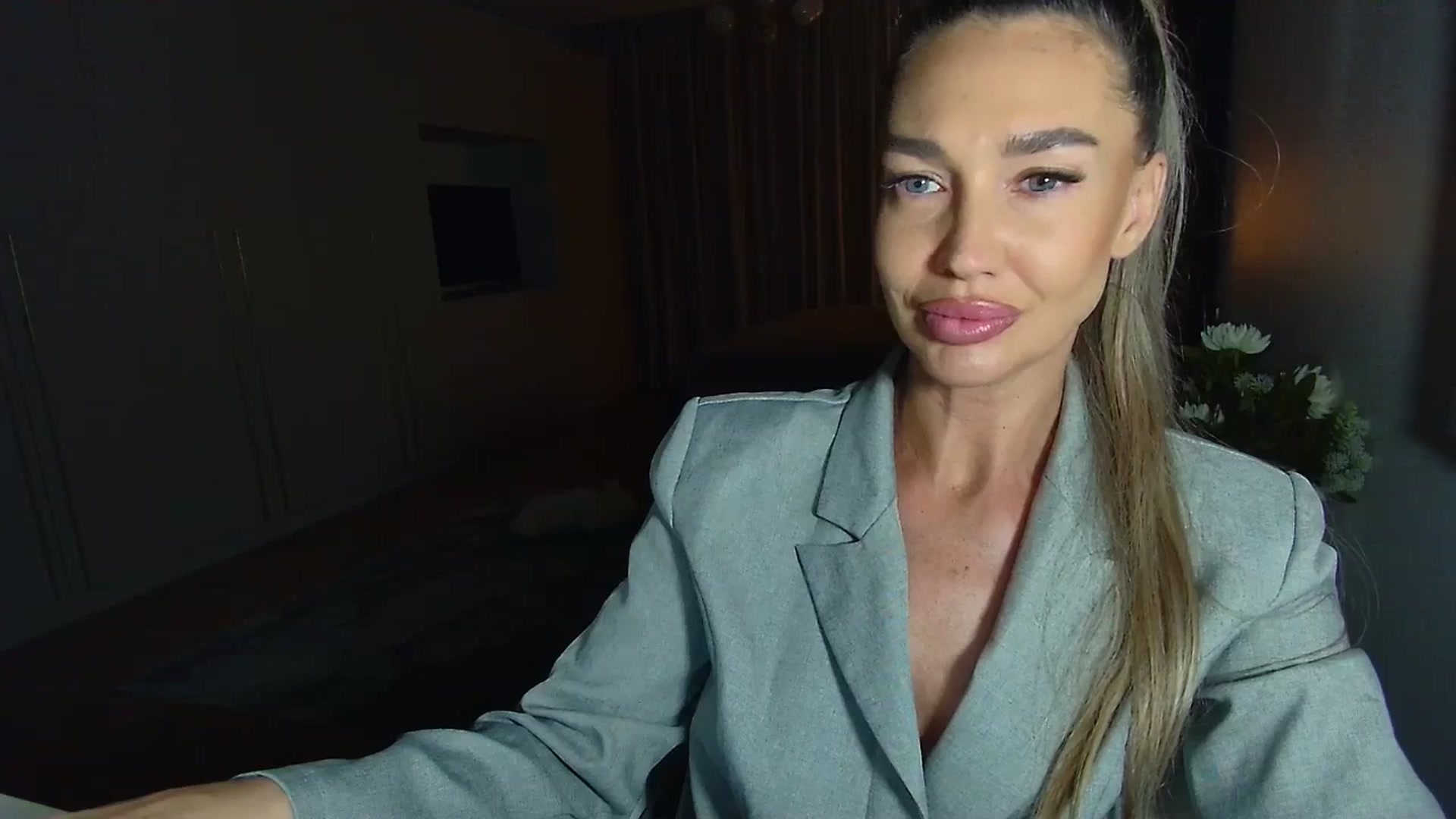 Gallery image thumbnail from Mystery_C's myfreecams stream on, 03/18/2026, 22:49 image 19 of 20