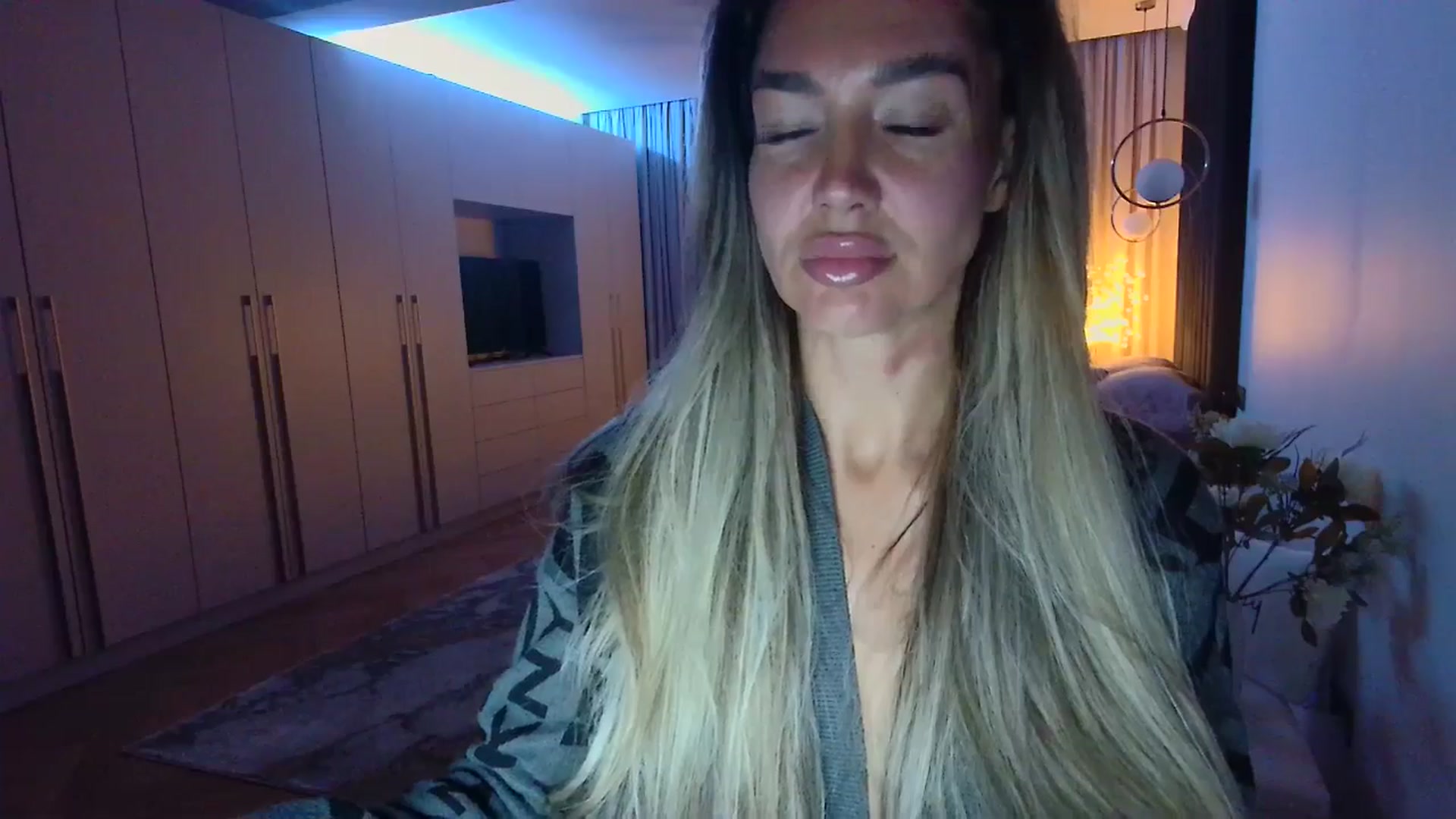 Gallery image thumbnail from Mystery_C's myfreecams stream on, 03/23/2026, 21:32 image 8 of 20