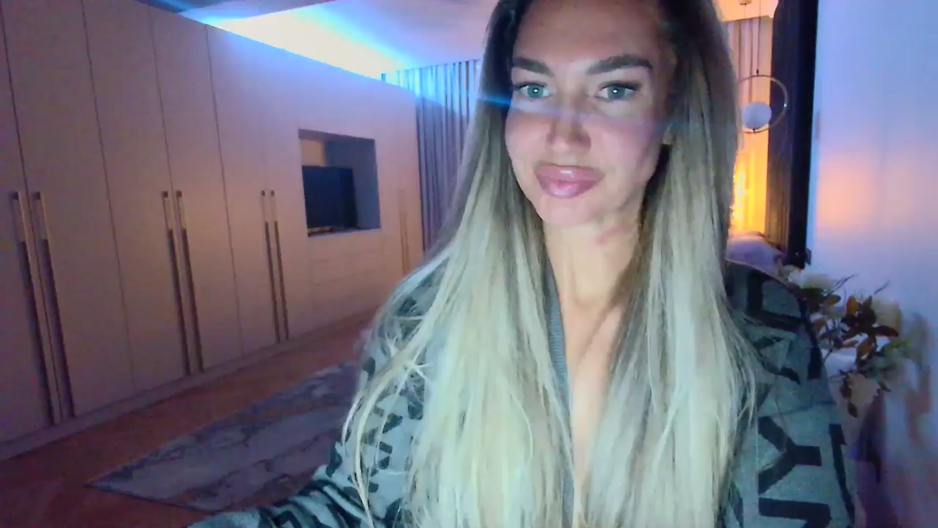 Gallery image thumbnail from Mystery_C's myfreecams stream on, 03/23/2026, 21:32 image 19 of 20