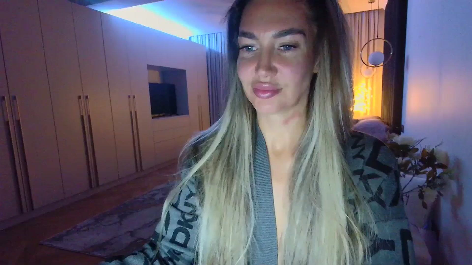 Gallery image thumbnail from Mystery_C's myfreecams stream on, 03/23/2026, 21:32 image 12 of 20