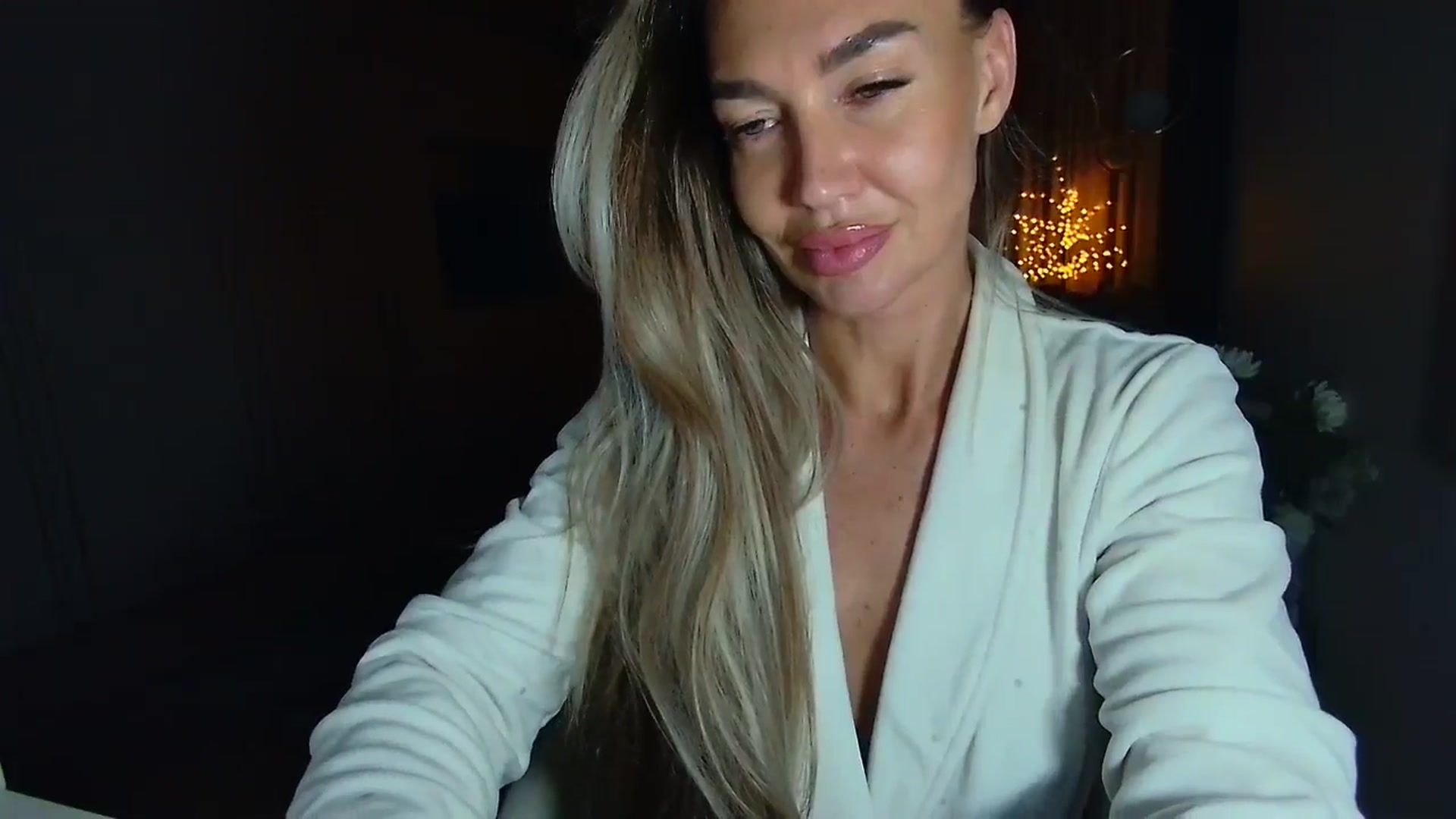 Gallery image thumbnail from Mystery_C's myfreecams stream on, 03/30/2026, 21:45 image 19 of 20