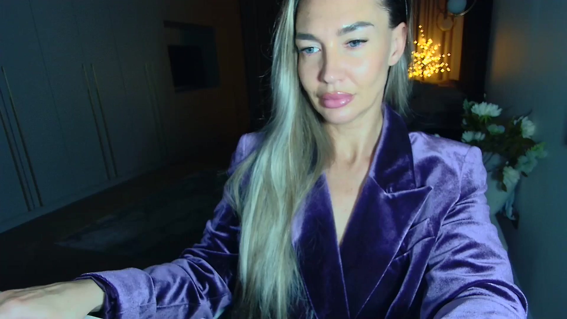Gallery image thumbnail from Mystery_C's myfreecams stream on, 04/01/2026, 21:56 image 13 of 20