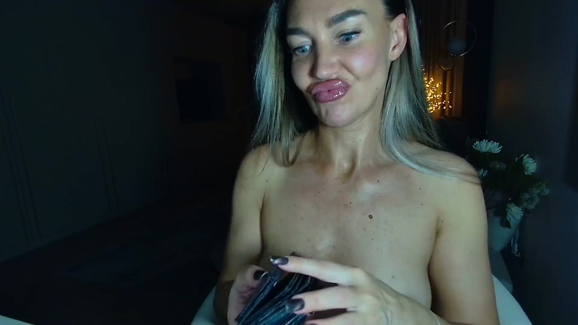 Gallery image thumbnail from Mystery_C's myfreecams stream on, 04/02/2026, 22:26 image 8 of 20