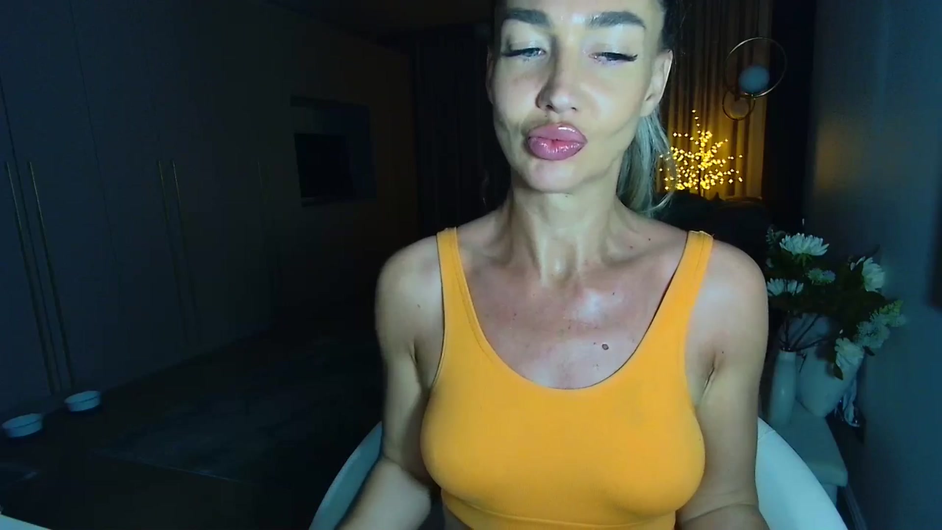 Gallery image thumbnail from Mystery_C's myfreecams stream on, 04/06/2026, 21:20 image 15 of 20