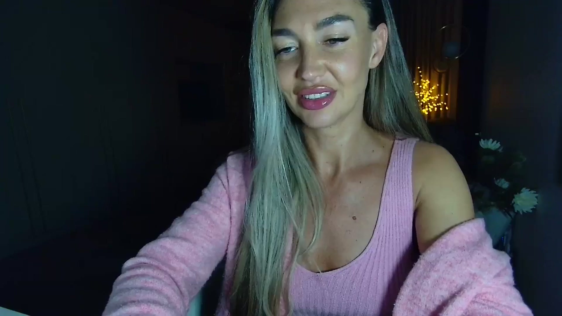 Gallery image thumbnail from Mystery_C's myfreecams stream on, 04/09/2026, 22:01 image 5 of 20