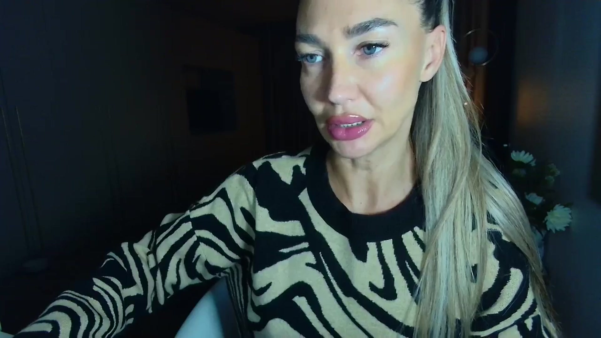 Gallery image thumbnail from Mystery_C's myfreecams stream on, 04/21/2026, 22:07 image 9 of 20