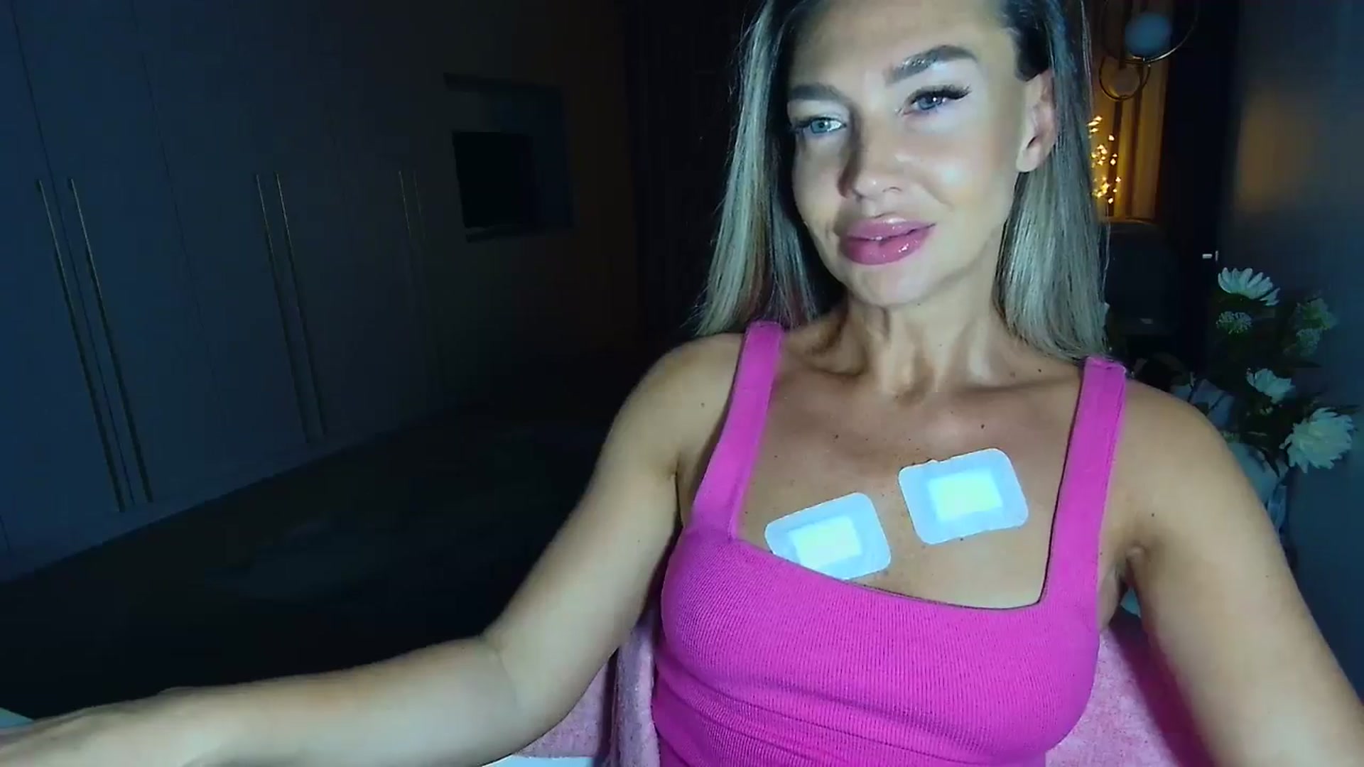 Gallery image thumbnail from Mystery_C's myfreecams stream on, 05/05/2026, 21:24 image 18 of 20