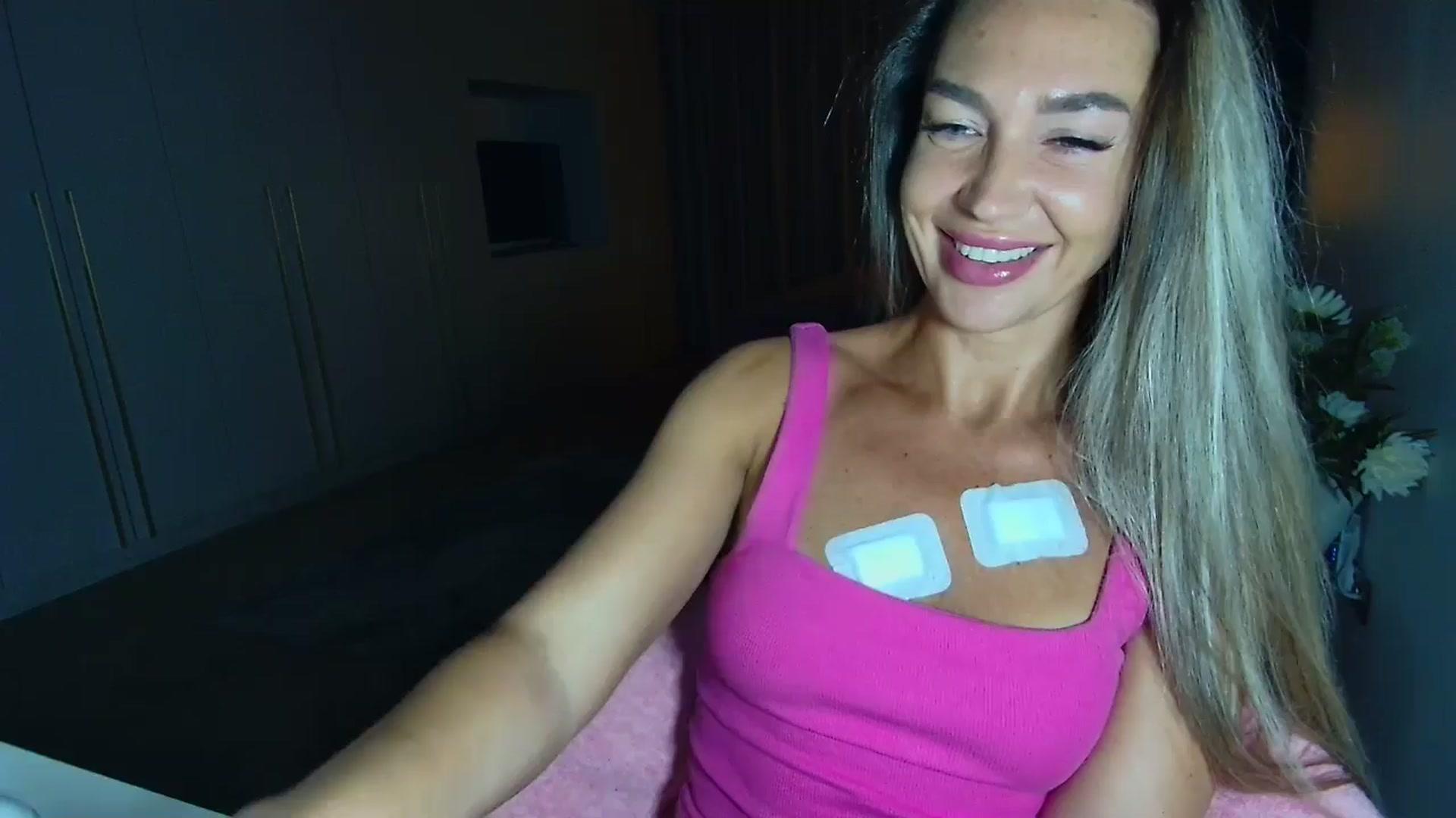 Gallery image thumbnail from Mystery_C's myfreecams stream on, 05/05/2026, 21:24 image 13 of 20