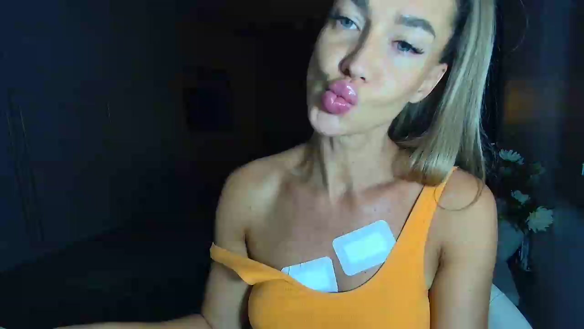 Gallery image thumbnail from Mystery_C's myfreecams stream on, 05/13/2026, 22:16 image 11 of 20