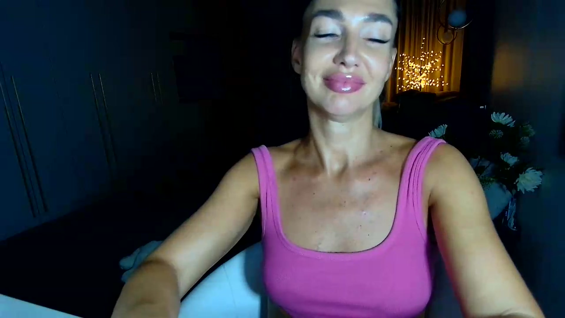 Gallery image thumbnail from Mystery_C's myfreecams stream on, 05/25/2026, 21:45 image 9 of 20