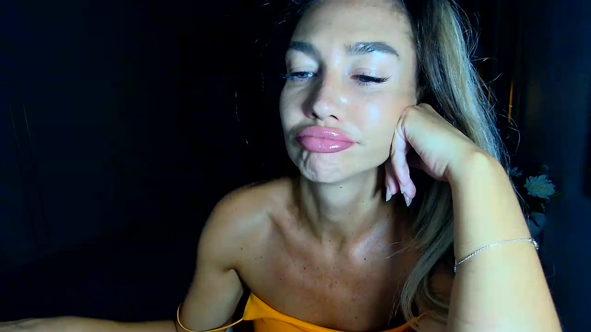 Gallery image thumbnail from Mystery_C's myfreecams stream on, 07/22/2026, 22:06 image 3 of 20