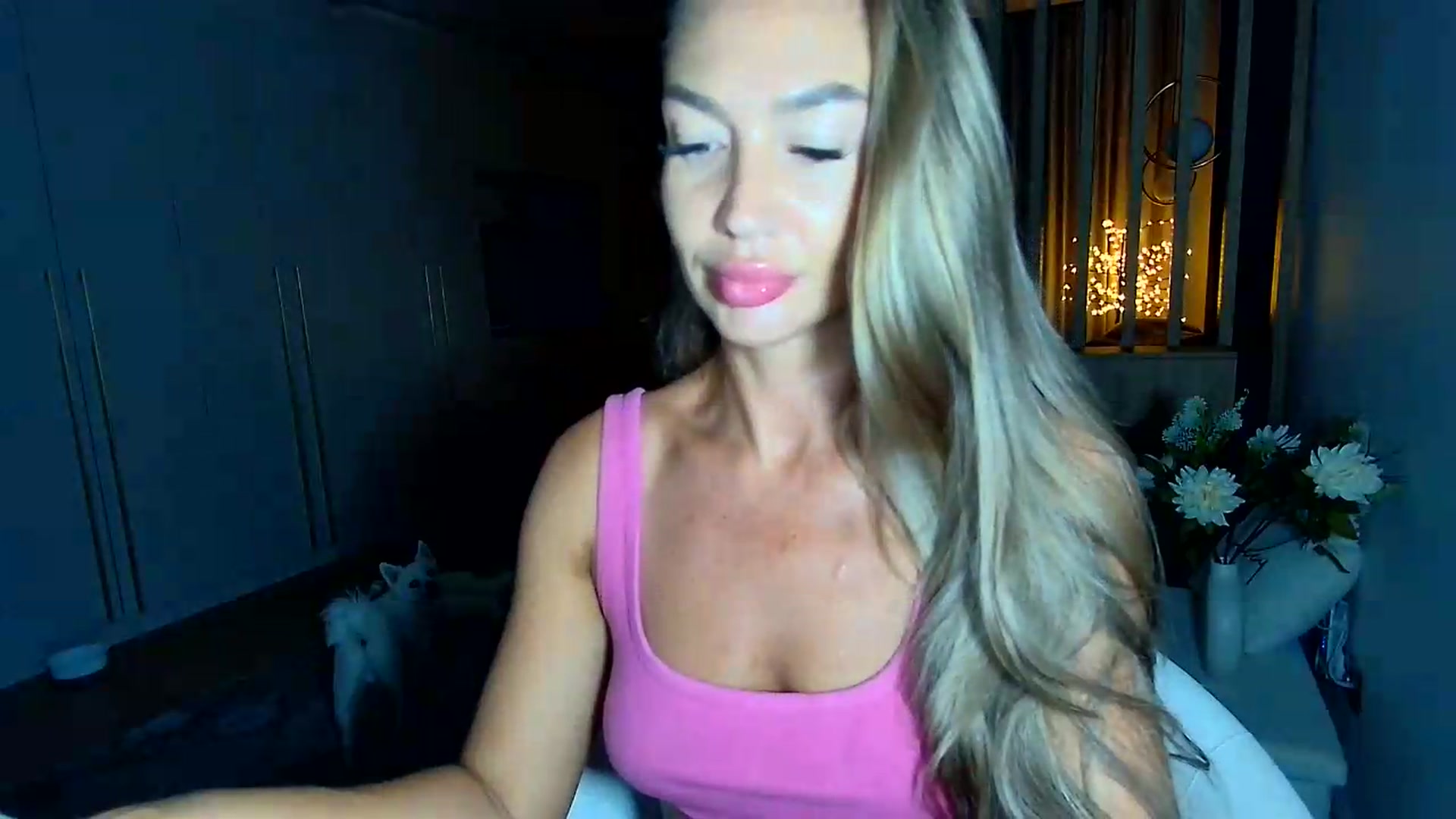 Gallery image thumbnail from Mystery_C's myfreecams stream on, 08/12/2026, 22:15 image 2 of 20