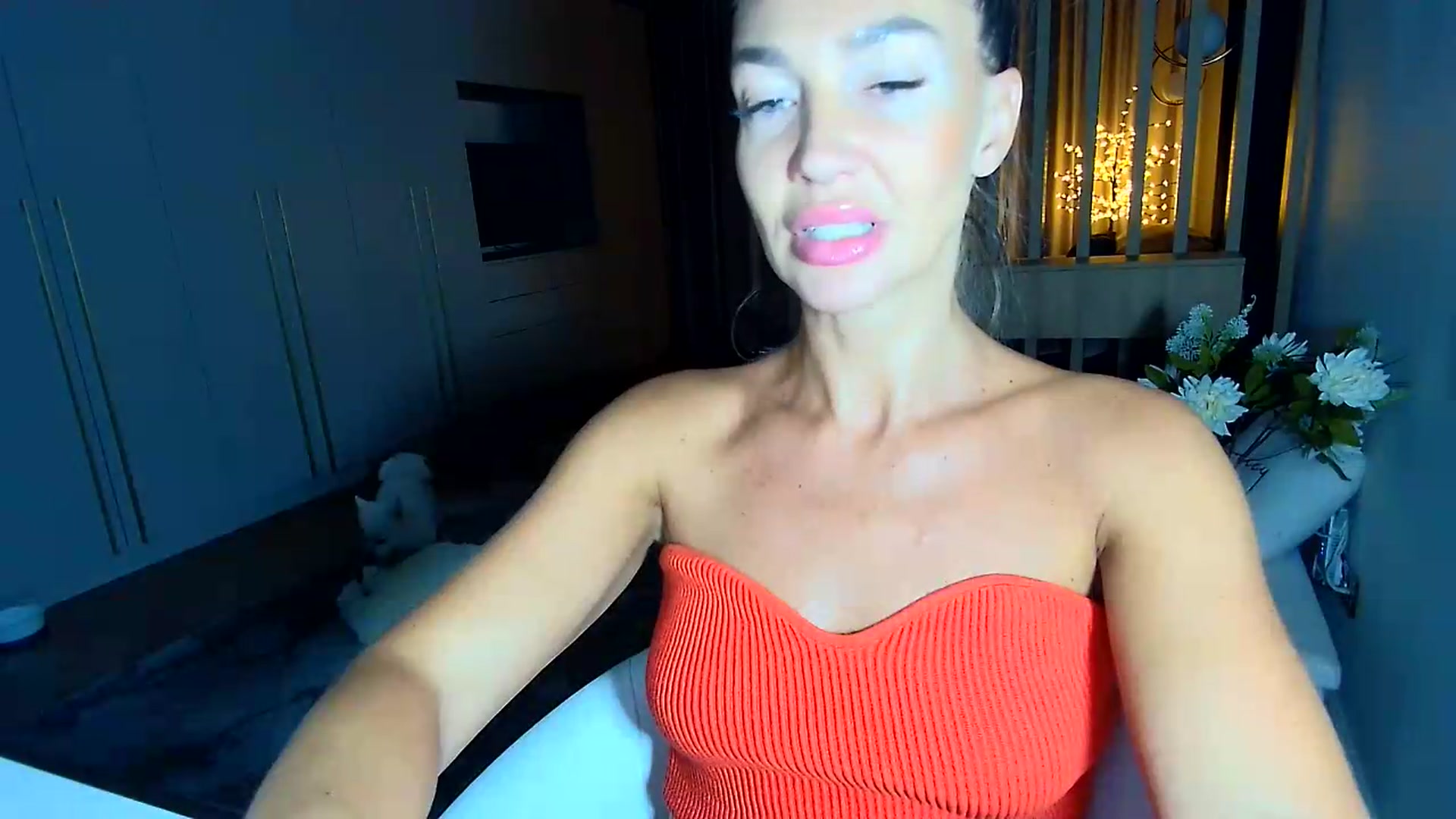 Gallery image thumbnail from Mystery_C's myfreecams stream on, 08/17/2026, 21:35 image 14 of 20