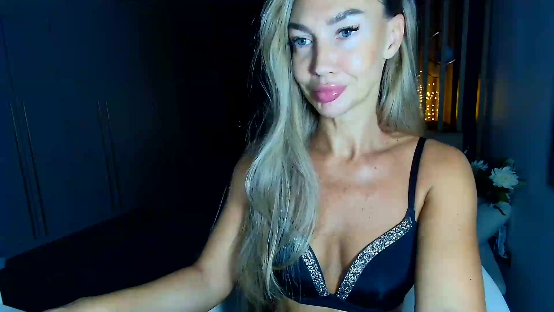 Gallery image thumbnail from Mystery_C's myfreecams stream on, 08/19/2026, 21:58 image 7 of 20