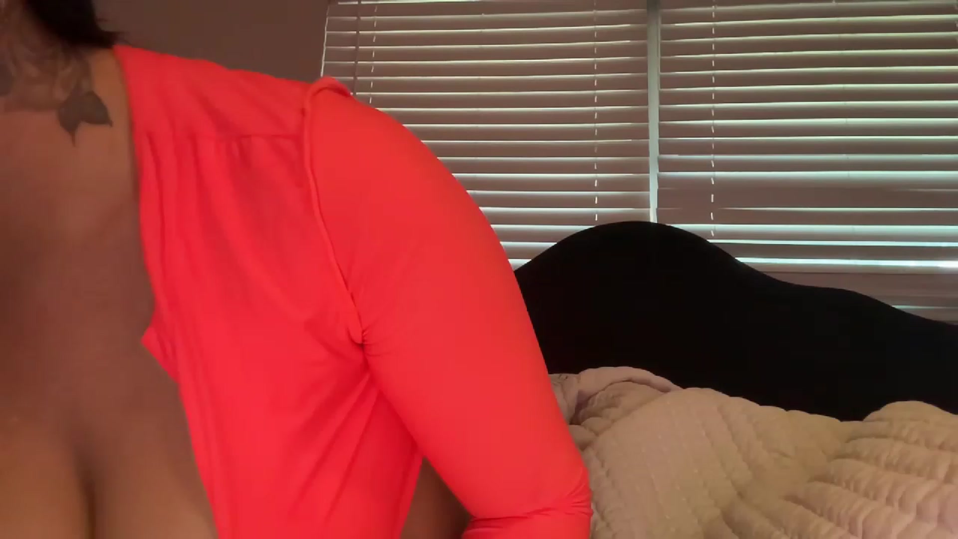 Gallery image thumbnail from Mystery_Milf's myfreecams stream on, 12/02/2022, 17:13 image 4 of 20