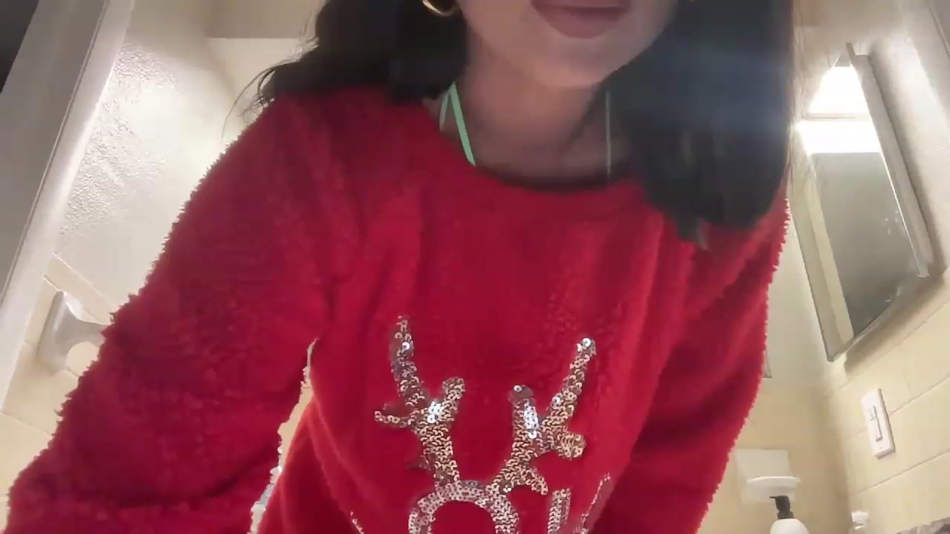 Gallery image thumbnail from Mystery_Milf's myfreecams stream on, 12/21/2022, 20:05 image 8 of 20