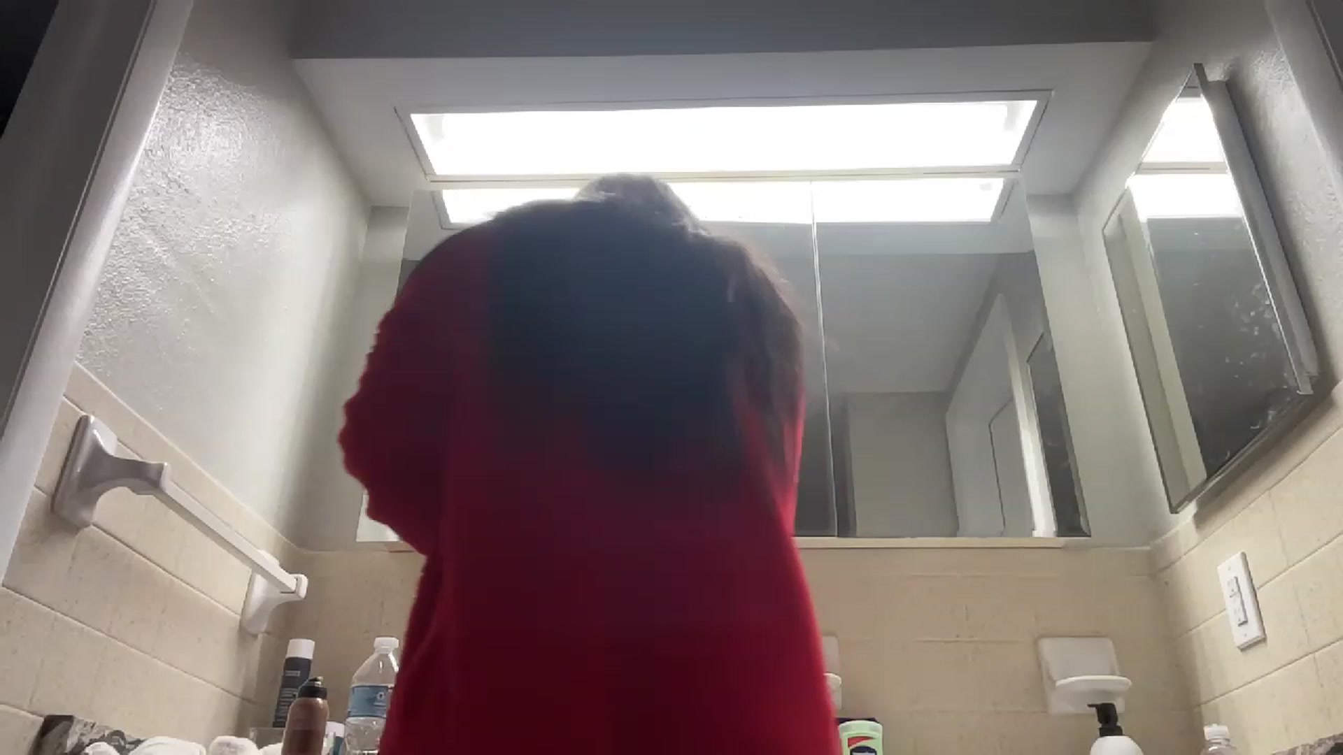 Gallery image thumbnail from Mystery_Milf's myfreecams stream on, 12/21/2022, 20:05 image 7 of 20