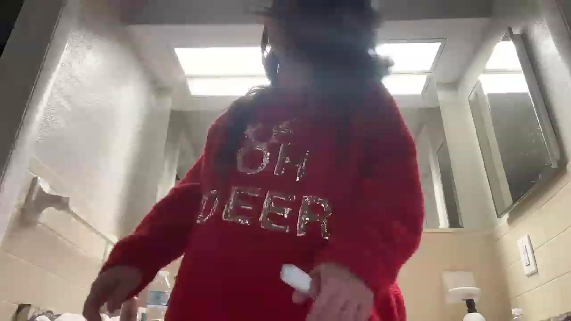 Gallery image thumbnail from Mystery_Milf's myfreecams stream on, 12/21/2022, 20:05 image 9 of 20