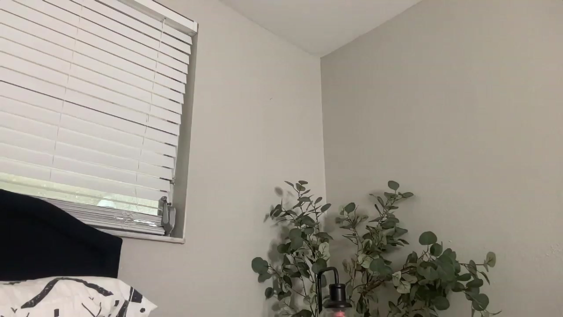 Gallery image thumbnail from Mystery_Milf's myfreecams stream on, 01/13/2023, 20:20 image 9 of 20