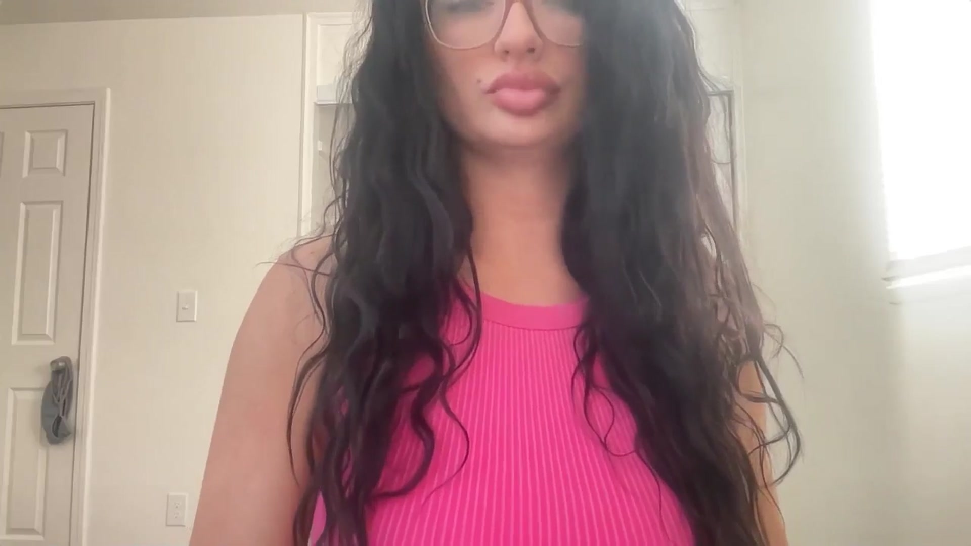 Gallery image thumbnail from Mystery_Milf's myfreecams stream on, 01/08/2025, 20:09 image 10 of 20