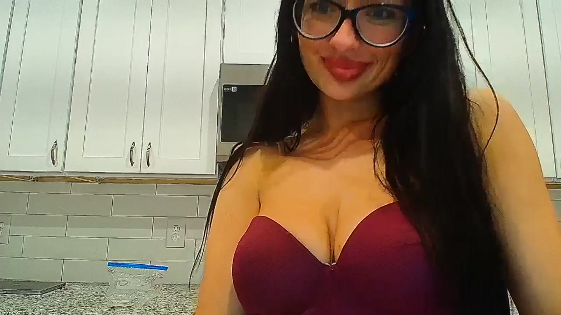 Gallery image thumbnail from Mystery_Milf's myfreecams stream on, 05/04/2025, 11:31 image 9 of 20