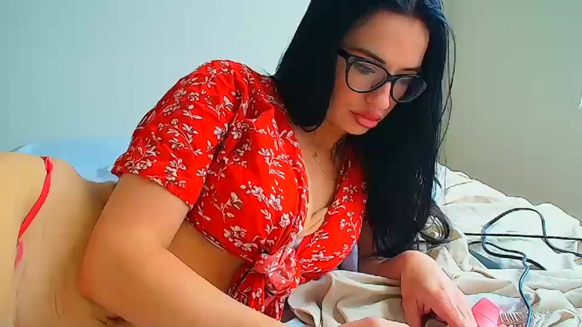 Gallery image thumbnail from Mystery_Milf's myfreecams stream on, 05/17/2025, 18:04 image 16 of 20
