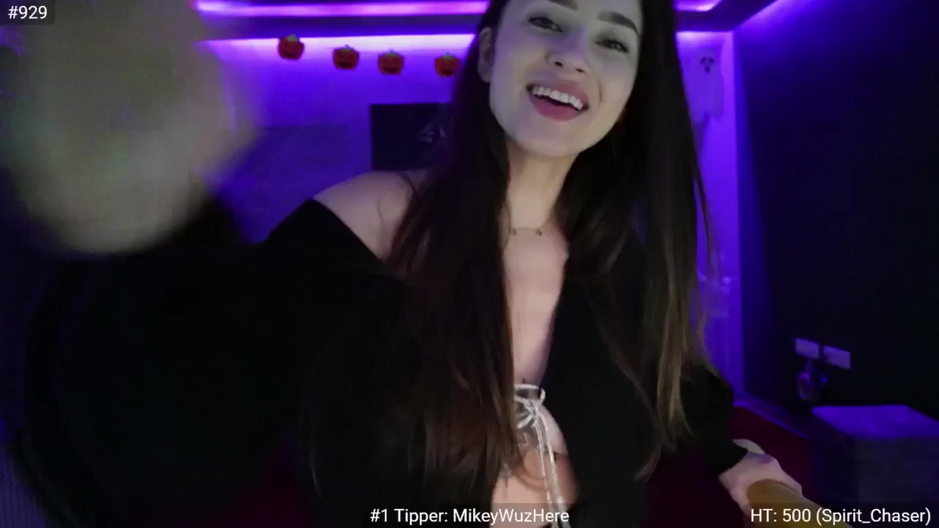 Gallery image thumbnail from Mystic_Ruby's myfreecams stream on, 10/18/2024, 07:31 image 11 of 20