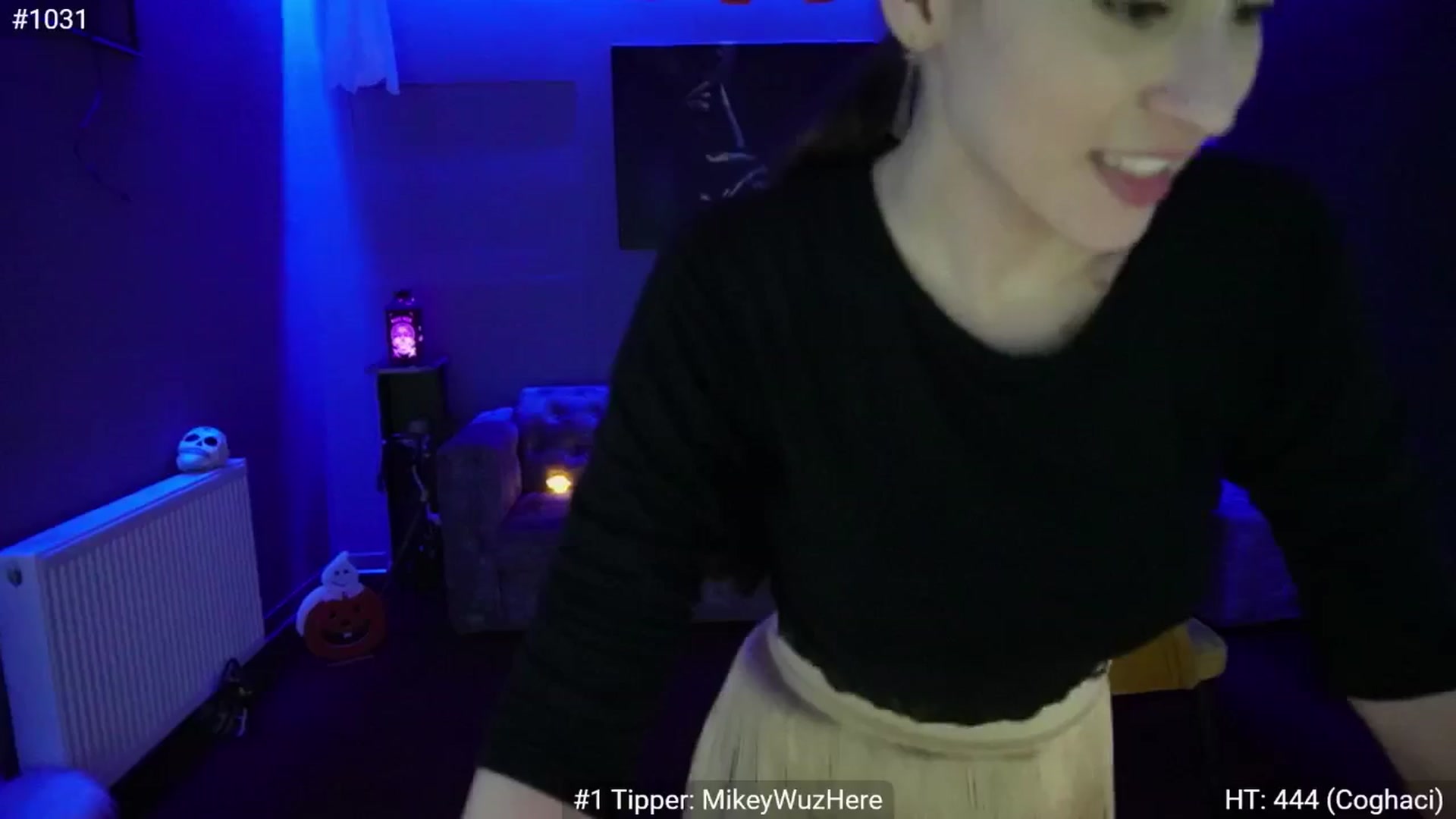 Gallery image thumbnail from Mystic_Ruby's myfreecams stream on, 10/23/2024, 07:52 image 17 of 20