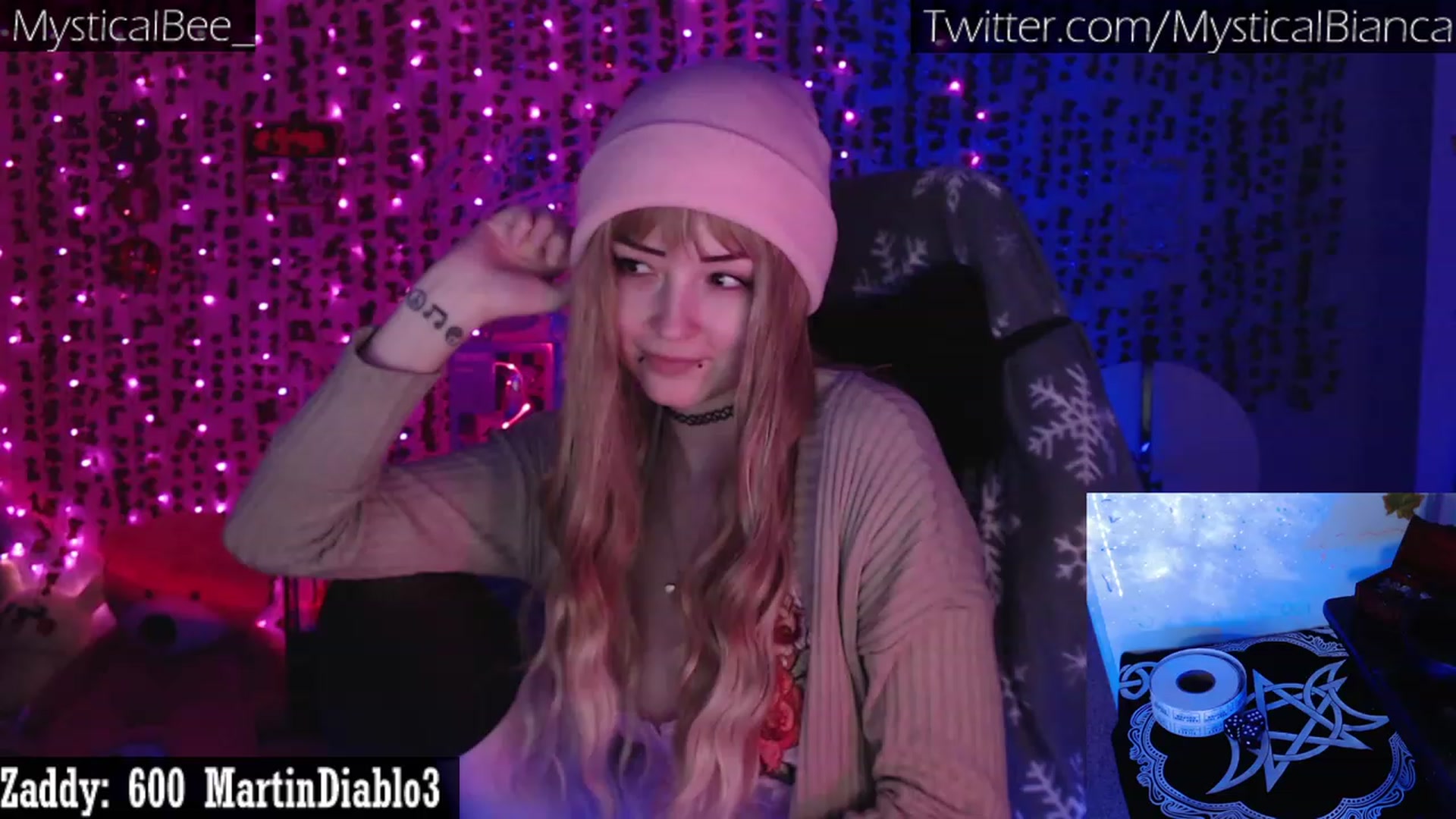 Gallery image thumbnail from MysticalBee_'s myfreecams stream on, 12/28/2022, 02:17 image 18 of 20