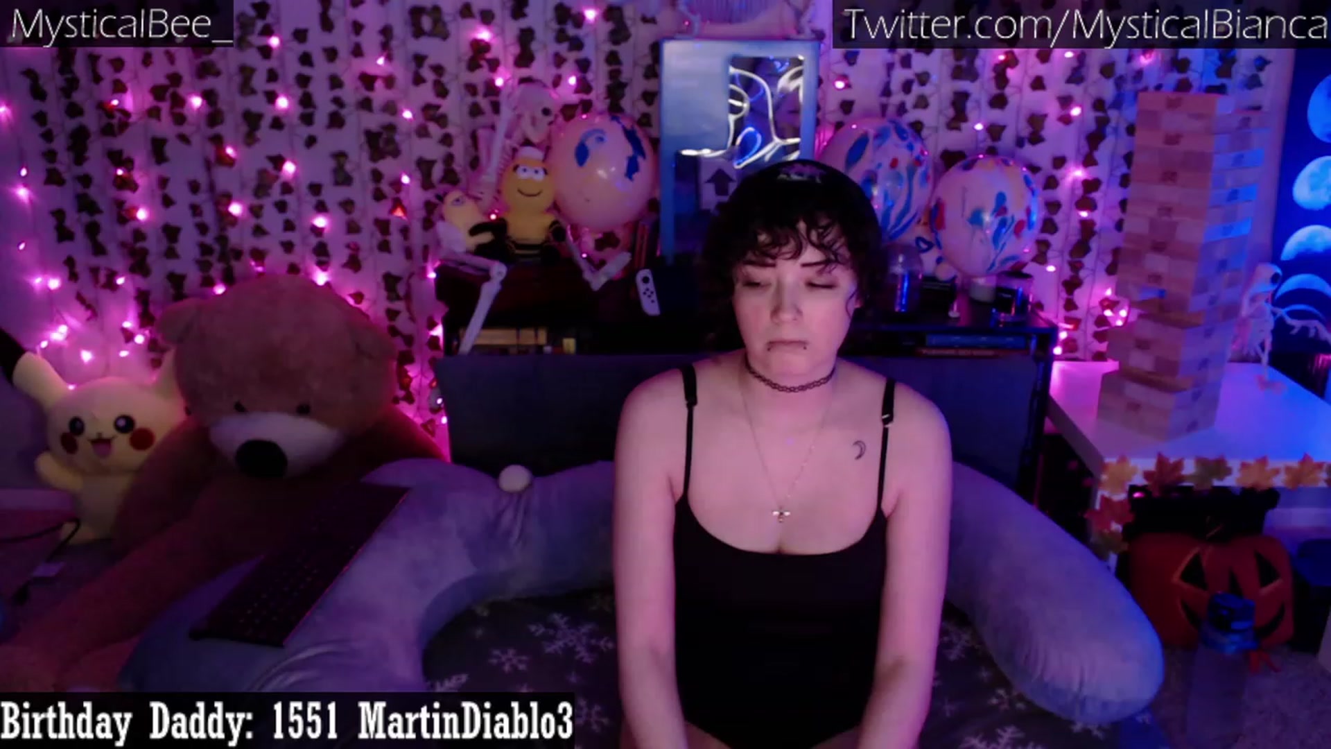 Gallery image thumbnail from MysticalBee_'s myfreecams stream on, 01/22/2023, 02:00 image 6 of 20