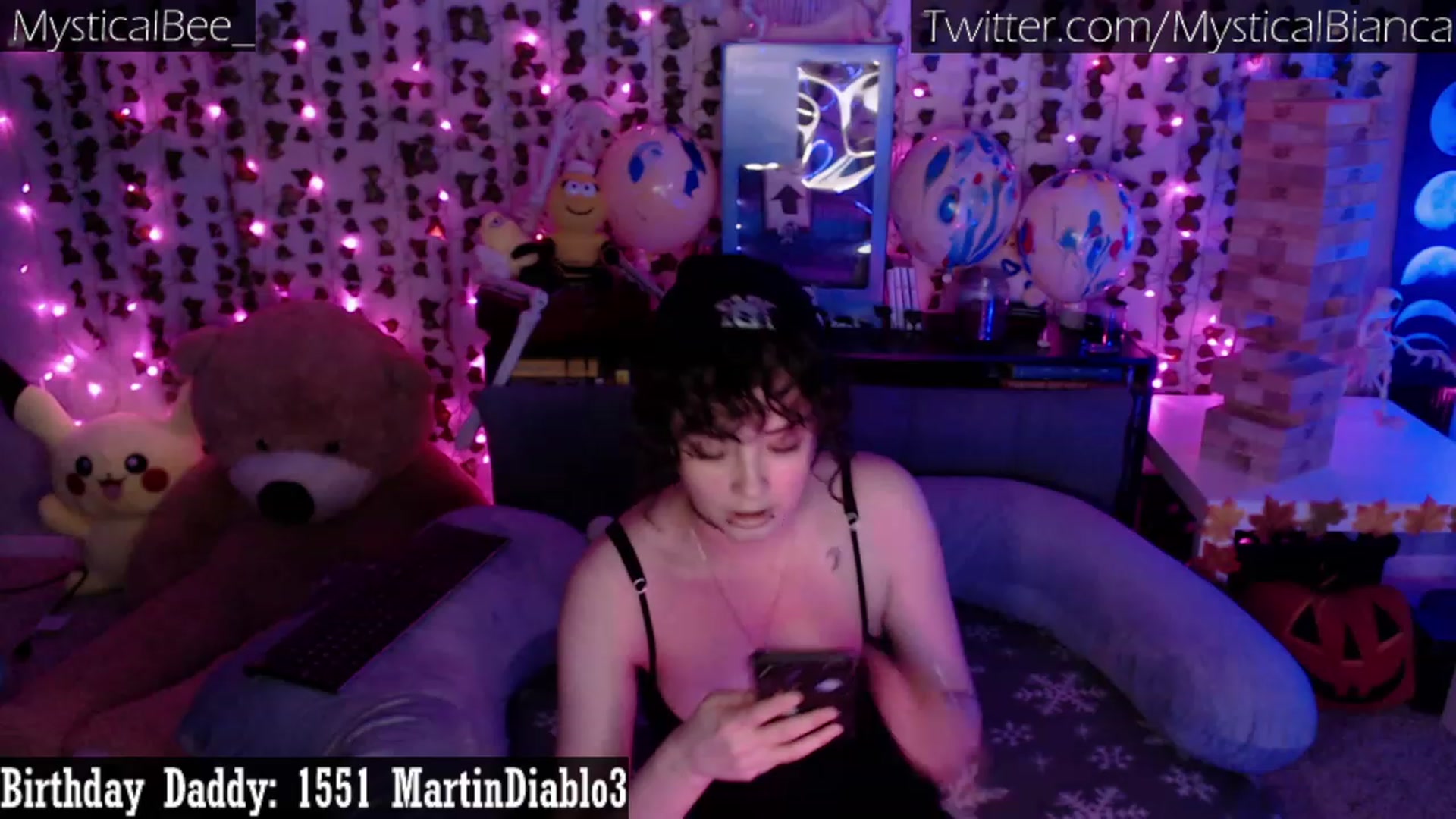 Gallery image thumbnail from MysticalBee_'s myfreecams stream on, 01/22/2023, 02:00 image 14 of 20
