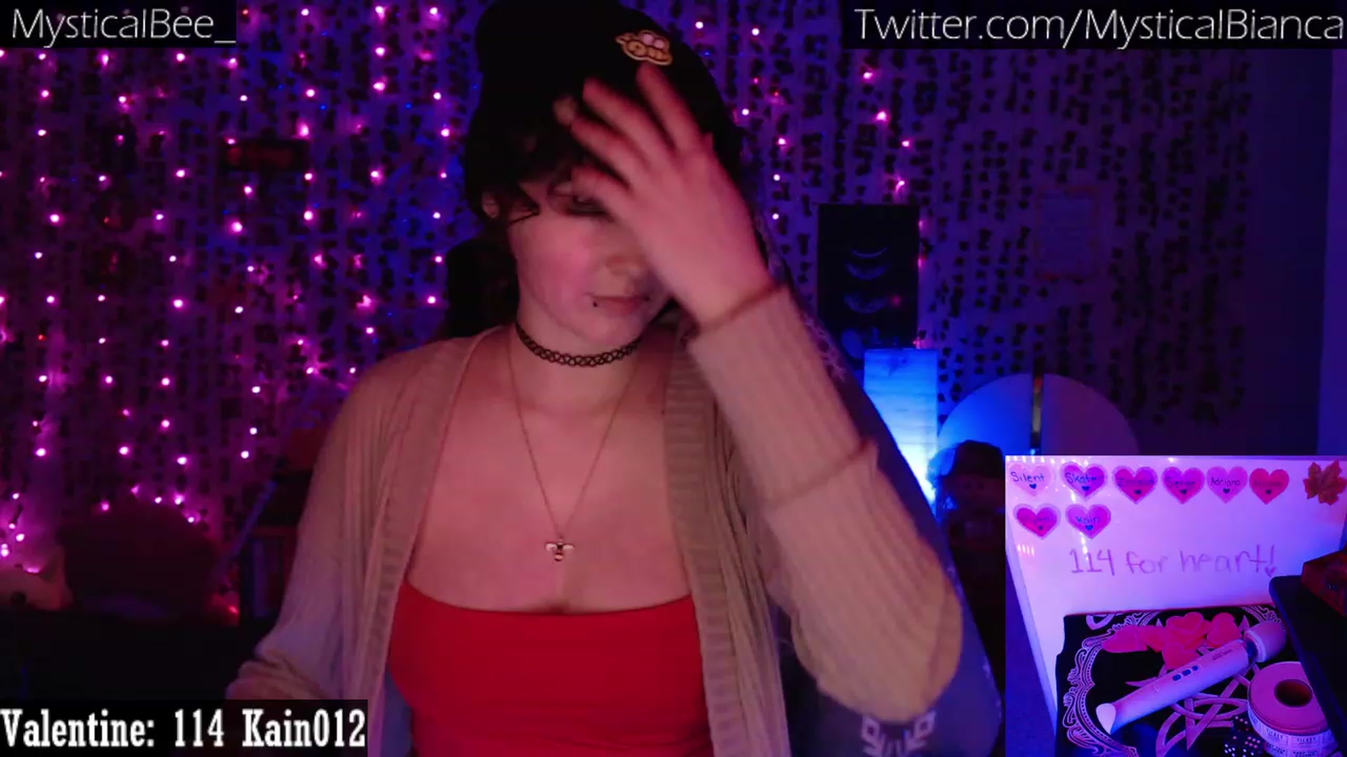 Gallery image thumbnail from MysticalBee_'s myfreecams stream on, 02/17/2023, 03:05 image 4 of 20