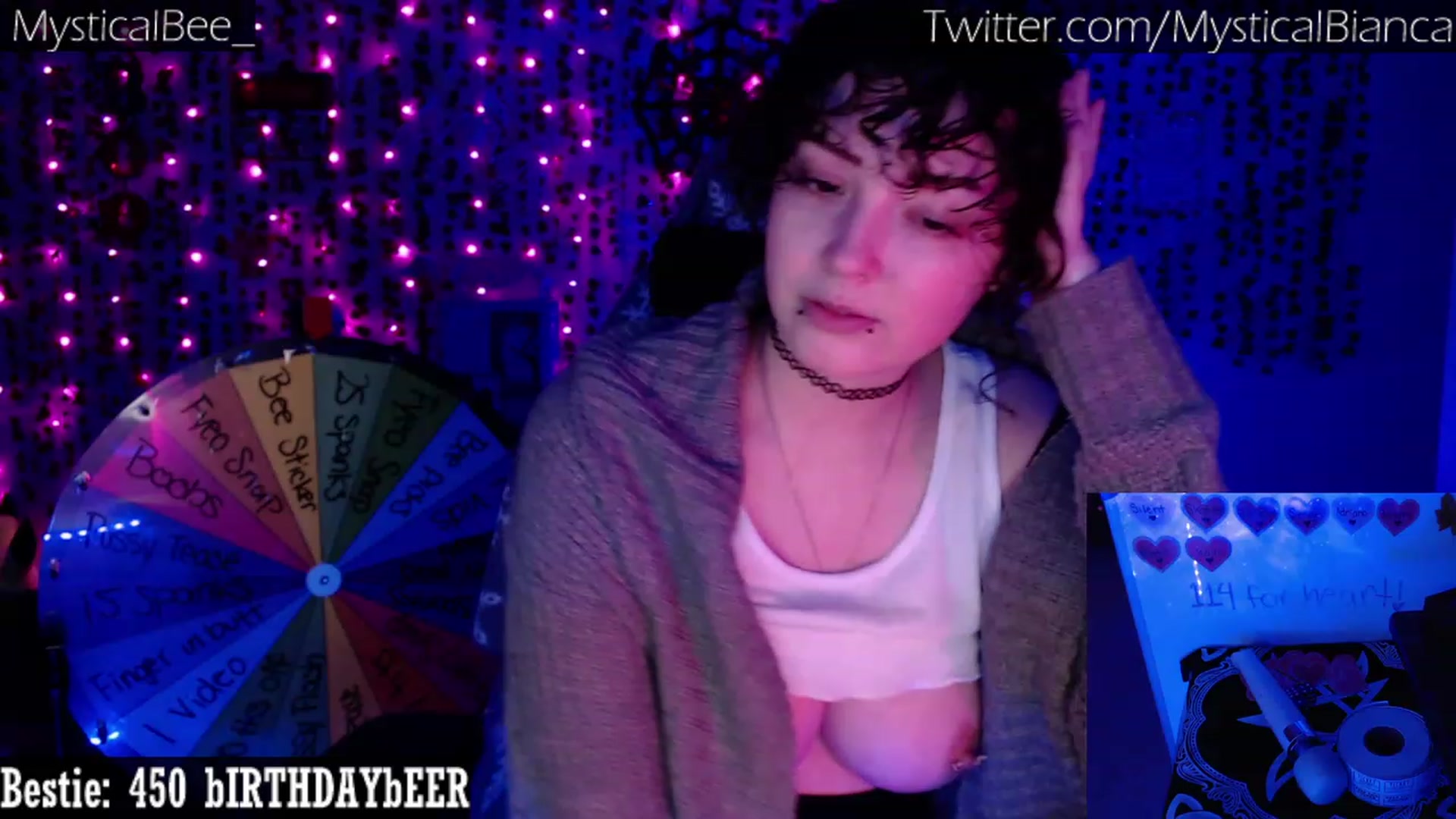 Gallery image thumbnail from MysticalBee_'s myfreecams stream on, 03/13/2023, 03:20 image 20 of 20