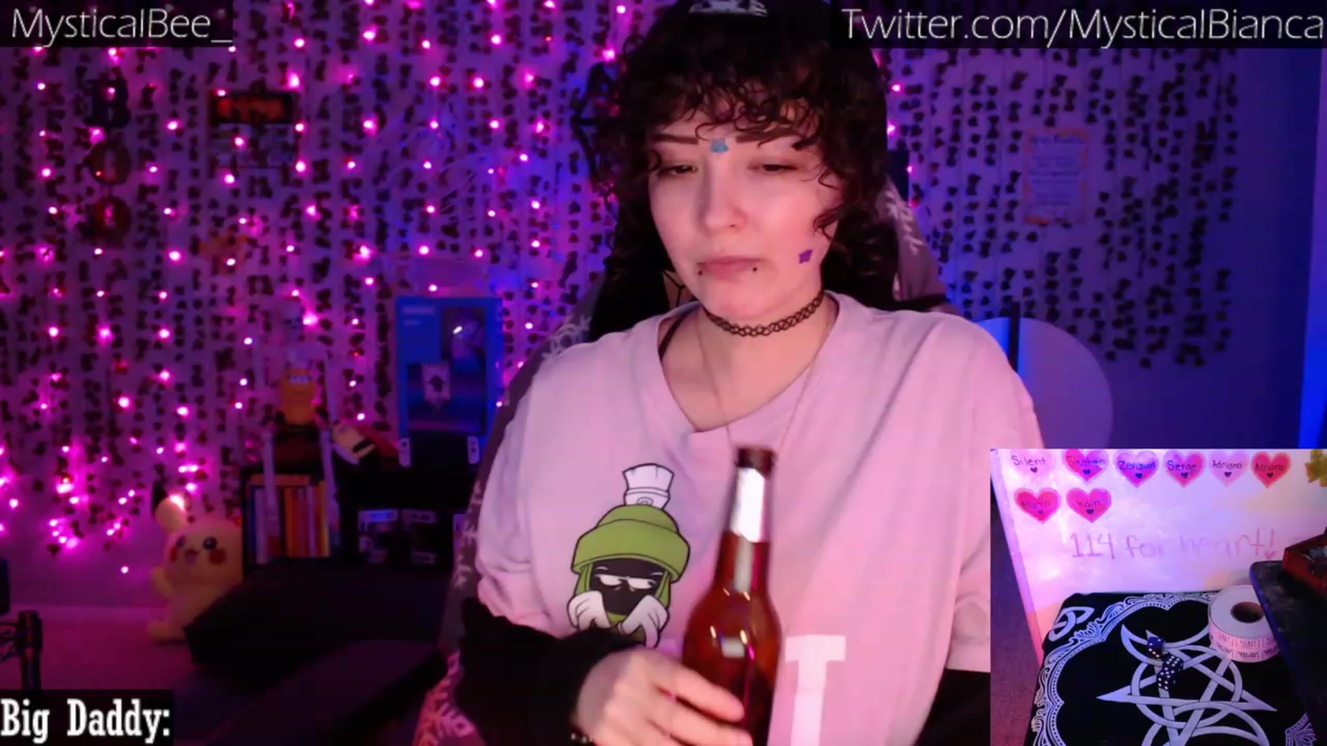Gallery image thumbnail from MysticalBee_'s myfreecams stream on, 03/29/2023, 01:13 image 2 of 20
