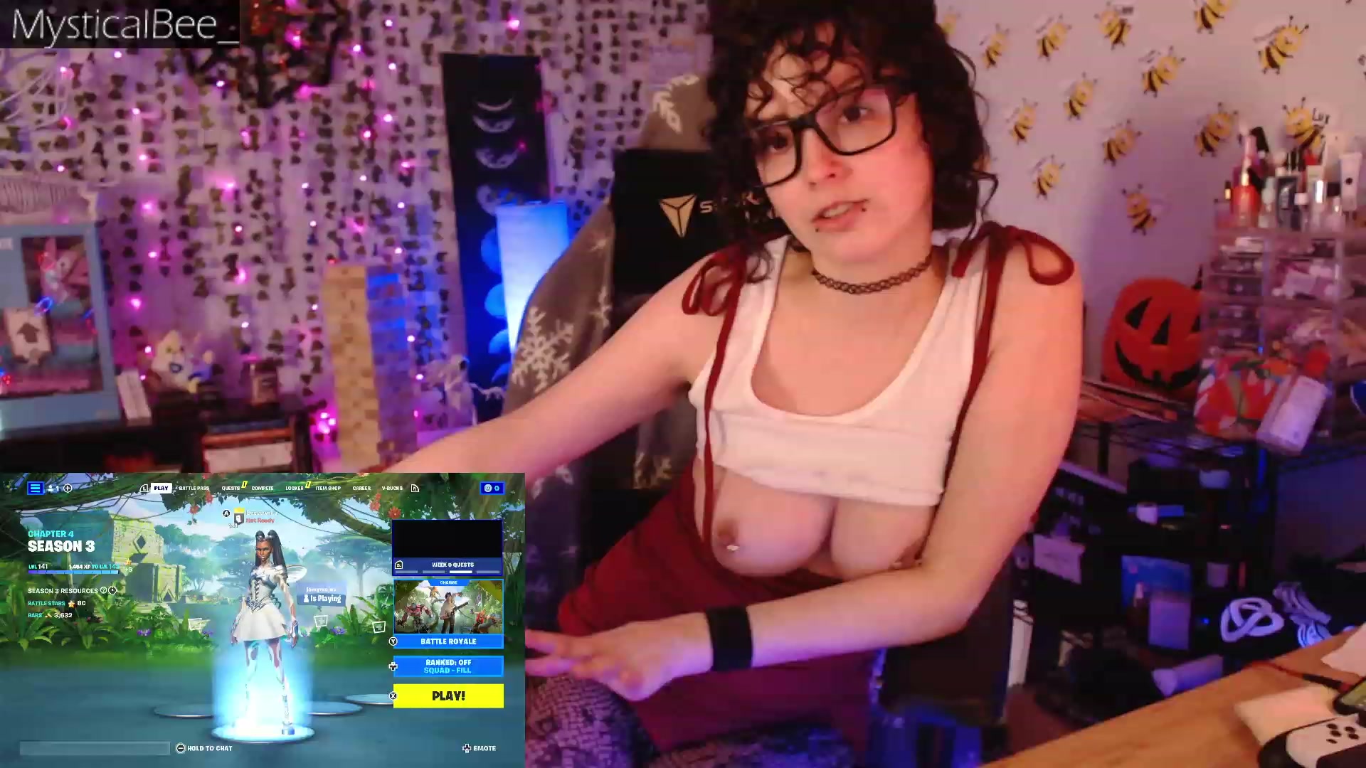 Gallery image thumbnail from MysticalBee_'s myfreecams stream on, 08/06/2023, 24:44 image 16 of 20