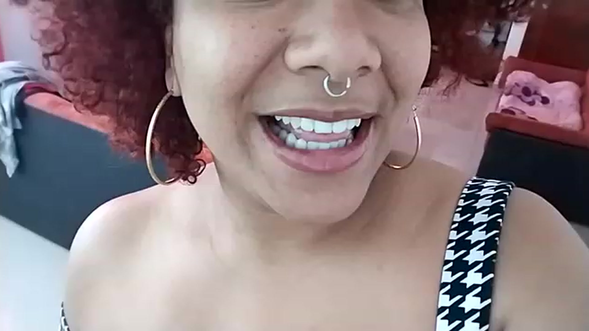 Gallery image thumbnail from Mysticbae's myfreecams stream on, 03/09/2023, 16:15 image 5 of 20