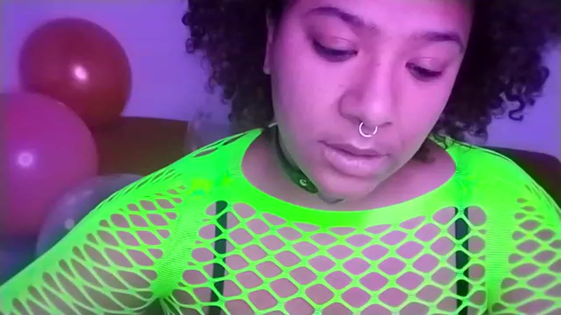 Gallery image thumbnail from Mysticbae's myfreecams stream on, 04/16/2023, 01:28 image 18 of 20